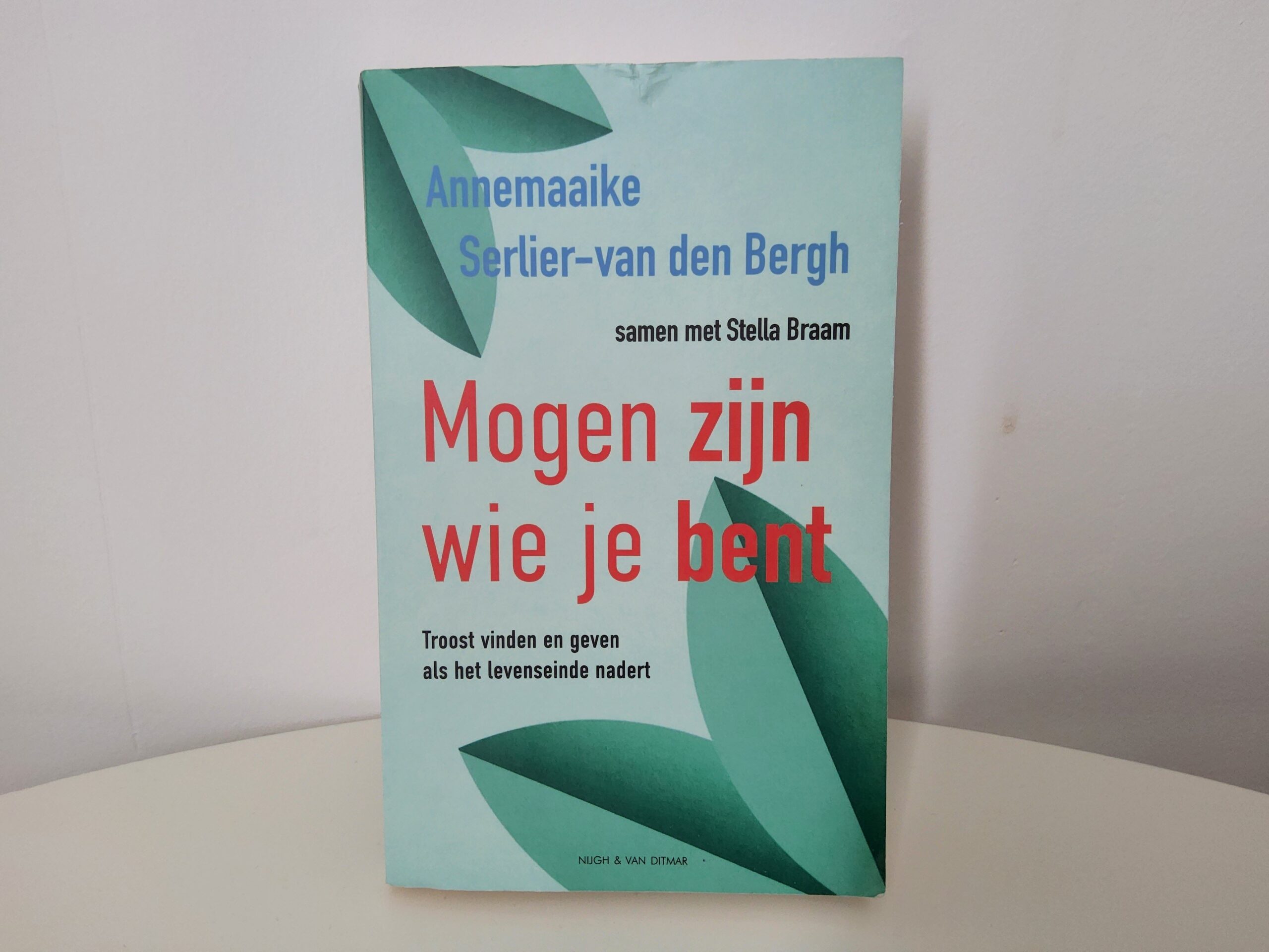 Boekrecensie: Mogen zijn wie je bent, troost vinden en geven als het levenseinde nadert